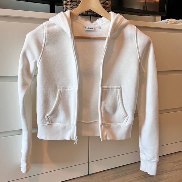 Aritzia Tops - Aritzia Cozy Fleece Hoodie Sweatshirt - White